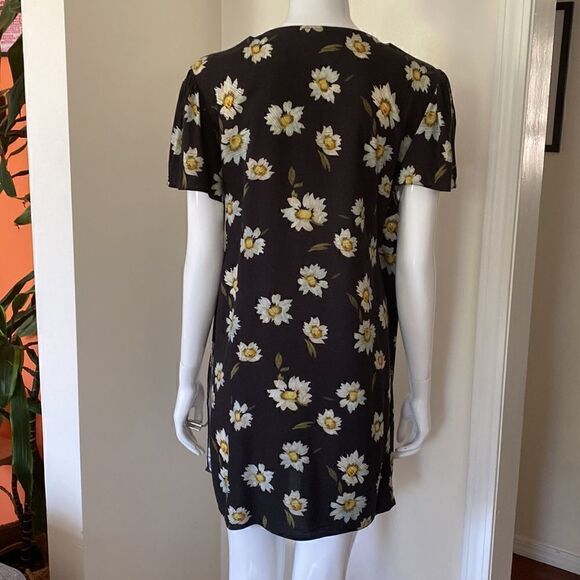 ASOS Reclaimed Vintage inspired mini wrap dress in daisy print Size 10 - Picture 7 of 14